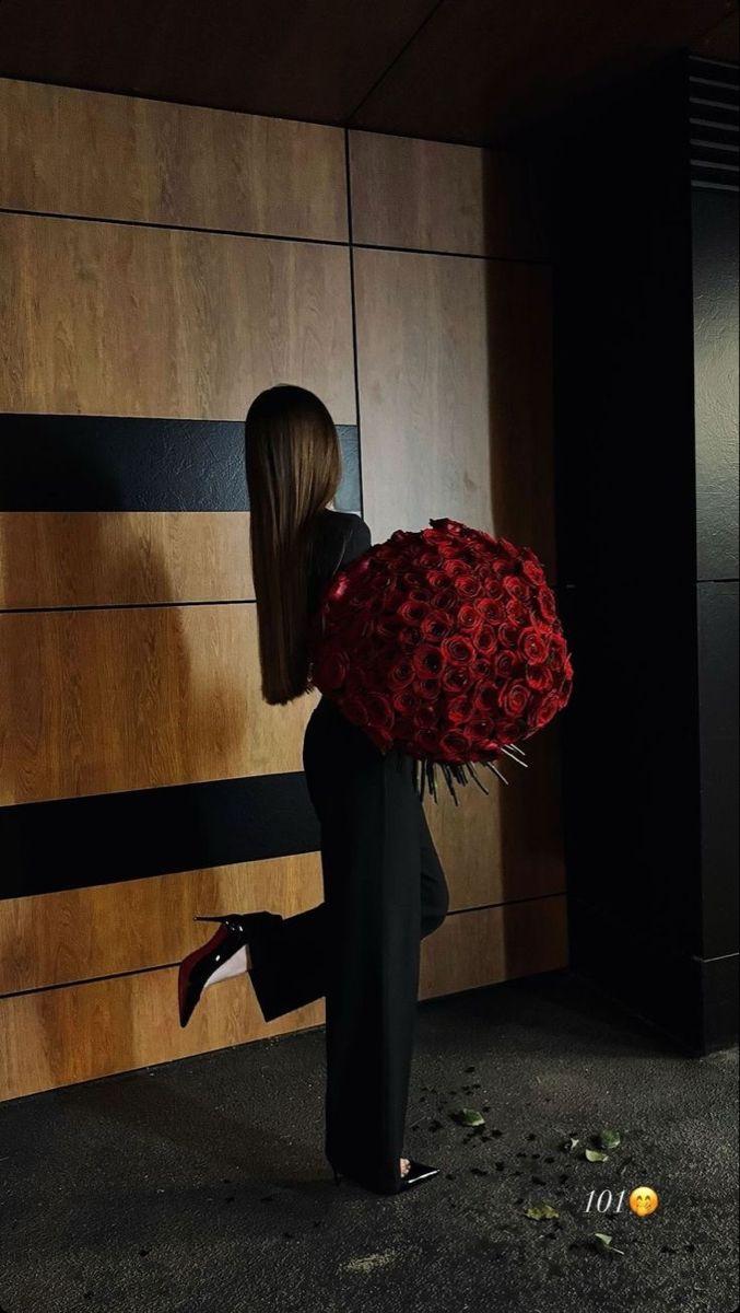 SandCrestGrove workshop space where corporate flower arrangements are designed and prepared for business delivery